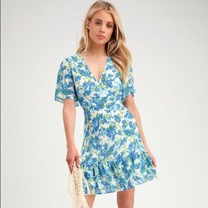 Brand new Lulu’s floral dress